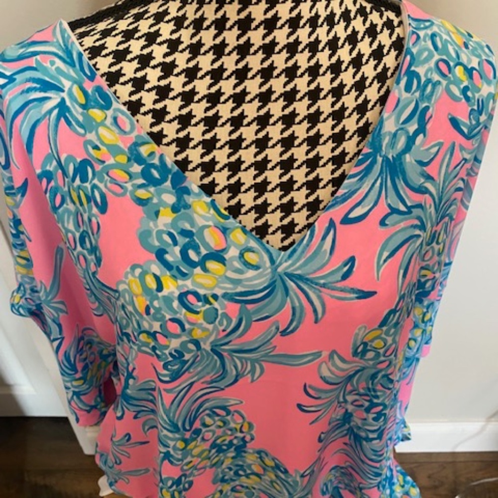Lilly Pulitzer V-neck casual blouse
